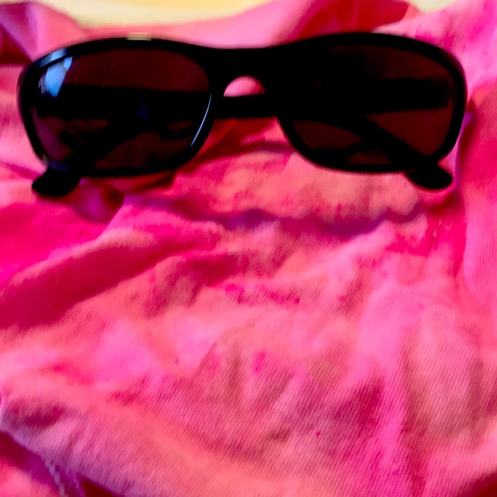 Black Ray Ban sunglasses